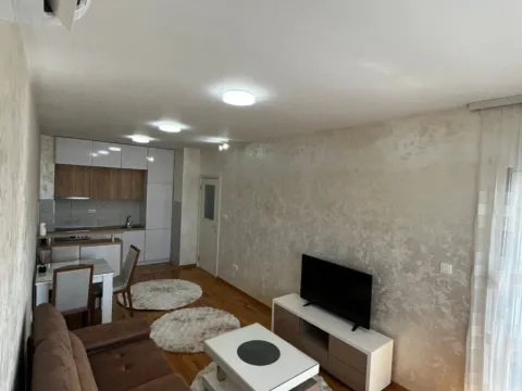 Prodaja, jednosoban stan, 43m², Stari Aerodrom, Podgorica