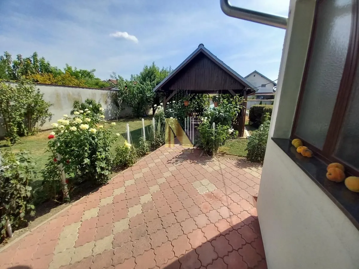 Prodaja, kuća, 272m², Bela Palanka, Srbija