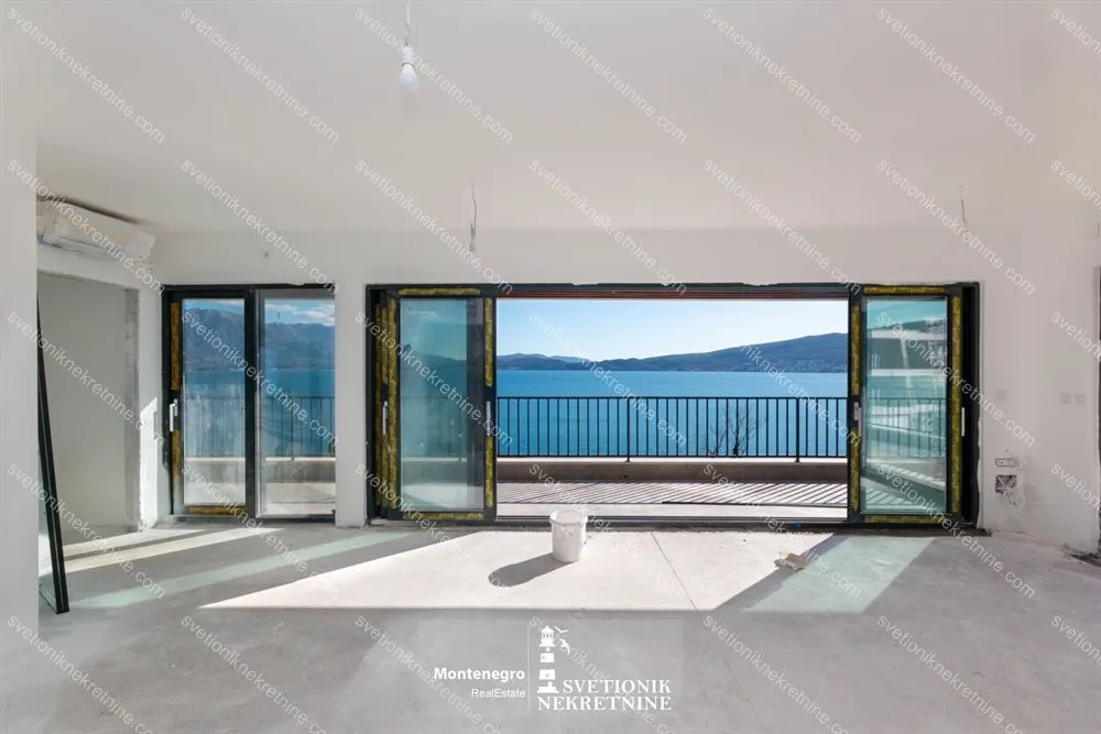 Prodaja, trosoban stan, 142m², Bijela, Herceg Novi