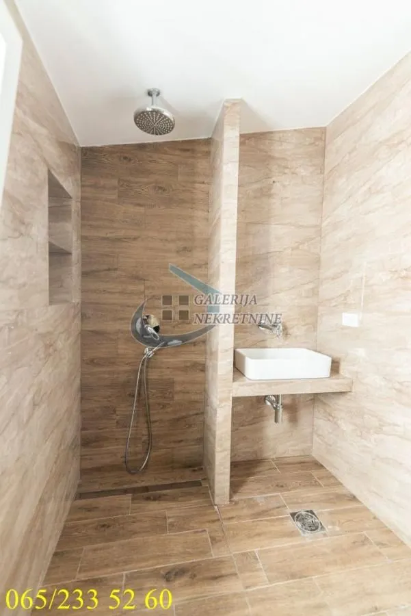 Sale, three bedroom apartment, 68m², Hala Pionir, Palilula Sve Podlokacije