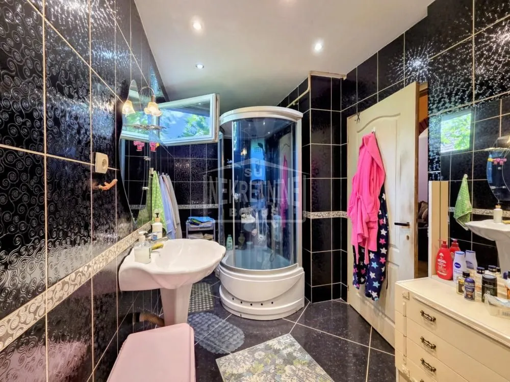 Sale, house, 257m², Dudova Šuma, Subotica