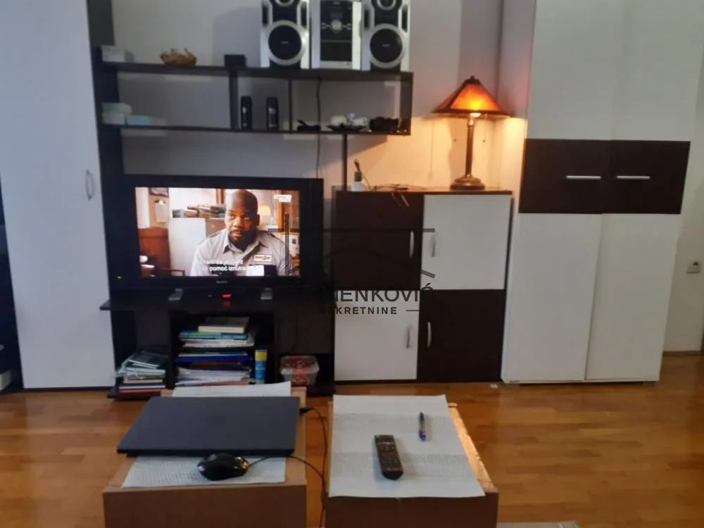Prodaja, garsonjera, 25m², Detelinara, Novi Sad Sve Podlokacije
