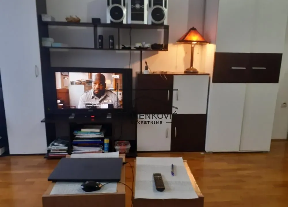 Prodaja, garsonjera, 25m², Detelinara, Novi Sad Sve Podlokacije