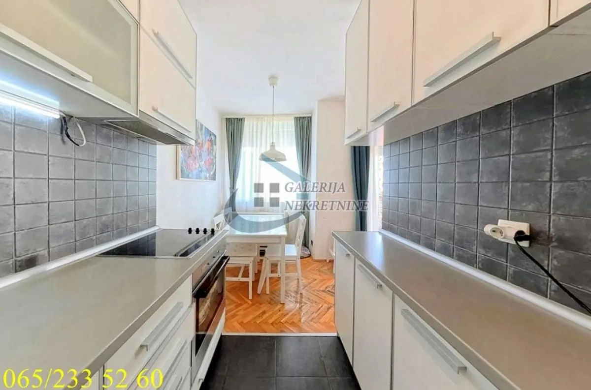 Prodaja, trosoban stan, 69m², Vračar Sve Podlokacije, Beograd