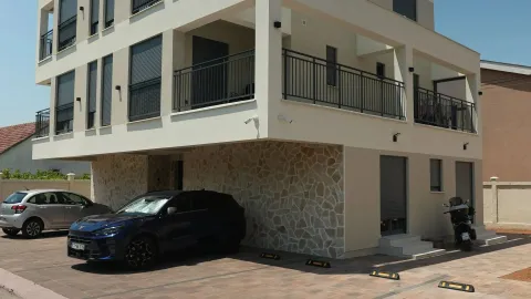 Izdavanje, jednosoban stan, 47m², Podgorica, Crna Gora - image 10