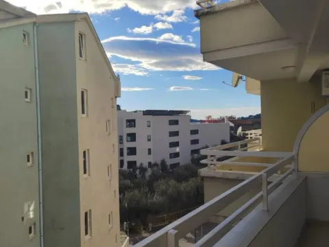 Sale, two bedroom apartment, 65m², Rafailovići, Budva - image 4