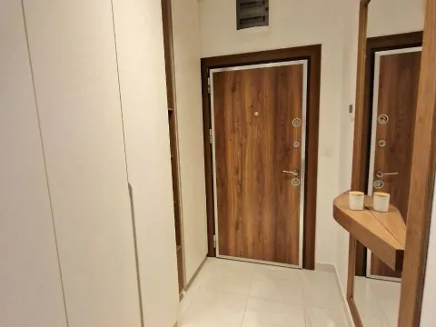 Rent, one bedroom apartment, 47m², Centar, Budva - image 2