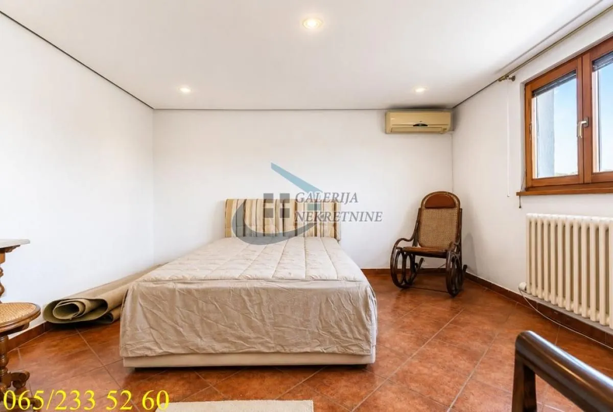Izdavanje, trosoban stan, 96m², Lion, Zvezdara Sve Podlokacije