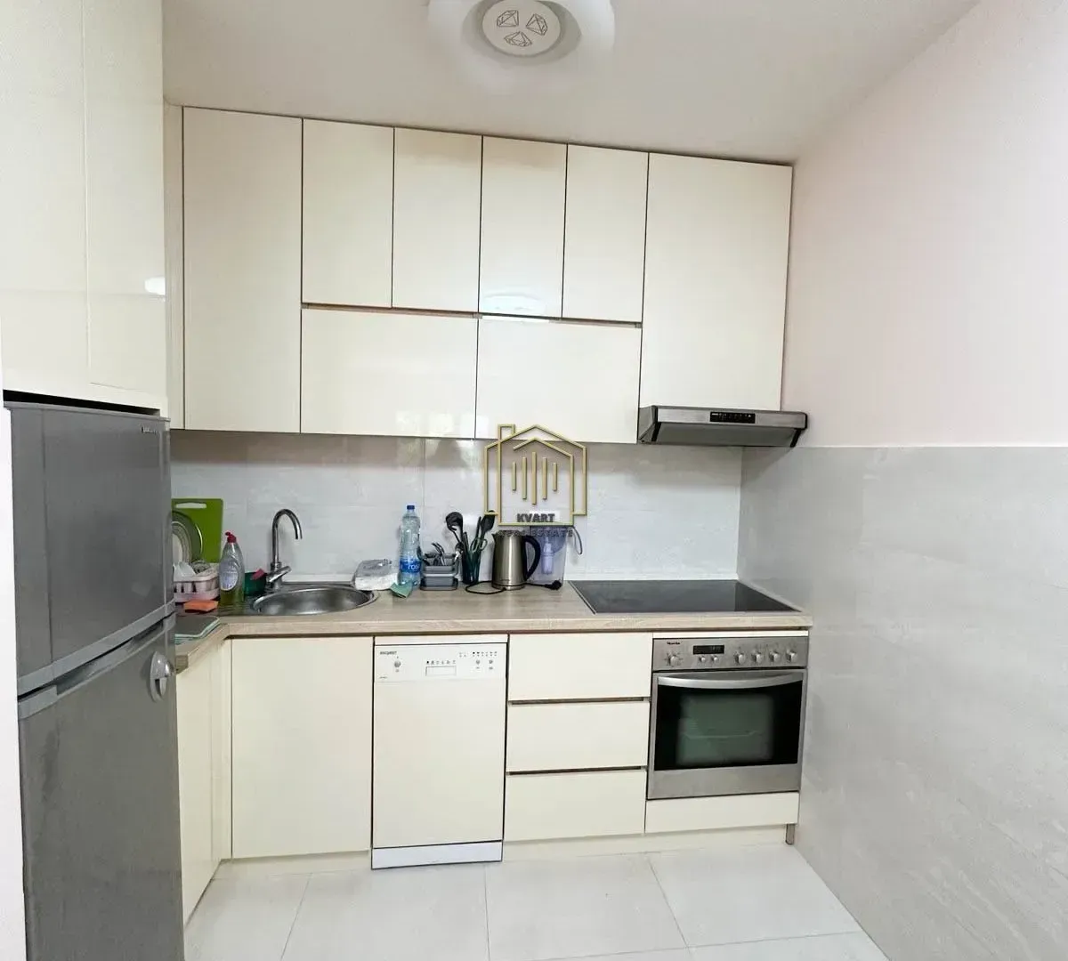 Izdavanje, jednosoban stan, 50m², Central Point, Podgorica
