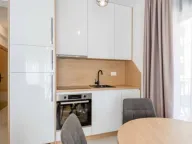 Izdavanje, dvosoban stan, 70m², Bečići, Budva - image 9