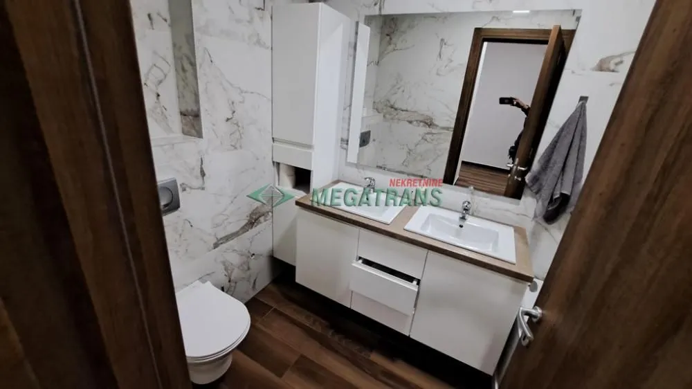 Izdavanje, četvorosoban stan, 100m², Novi Sad Sve Podlokacije, Novi Sad
