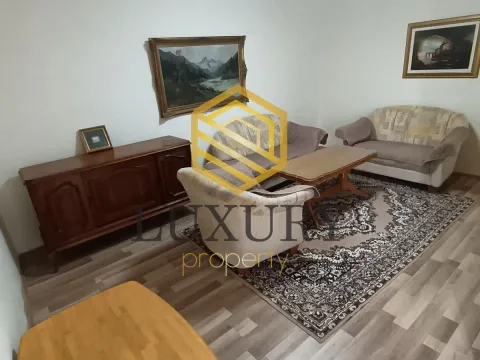 Izdavanje, kuća, 45m², Stara Varoš, Podgorica - image 7