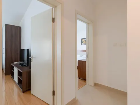 Prodaja, trosoban stan, 222m², Budva, Crna Gora - image 6