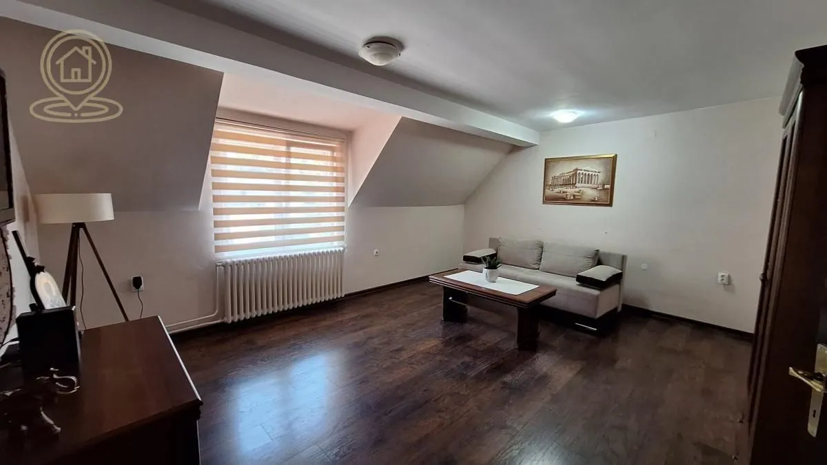 Rent, office space, 320m², Medijana, Niš