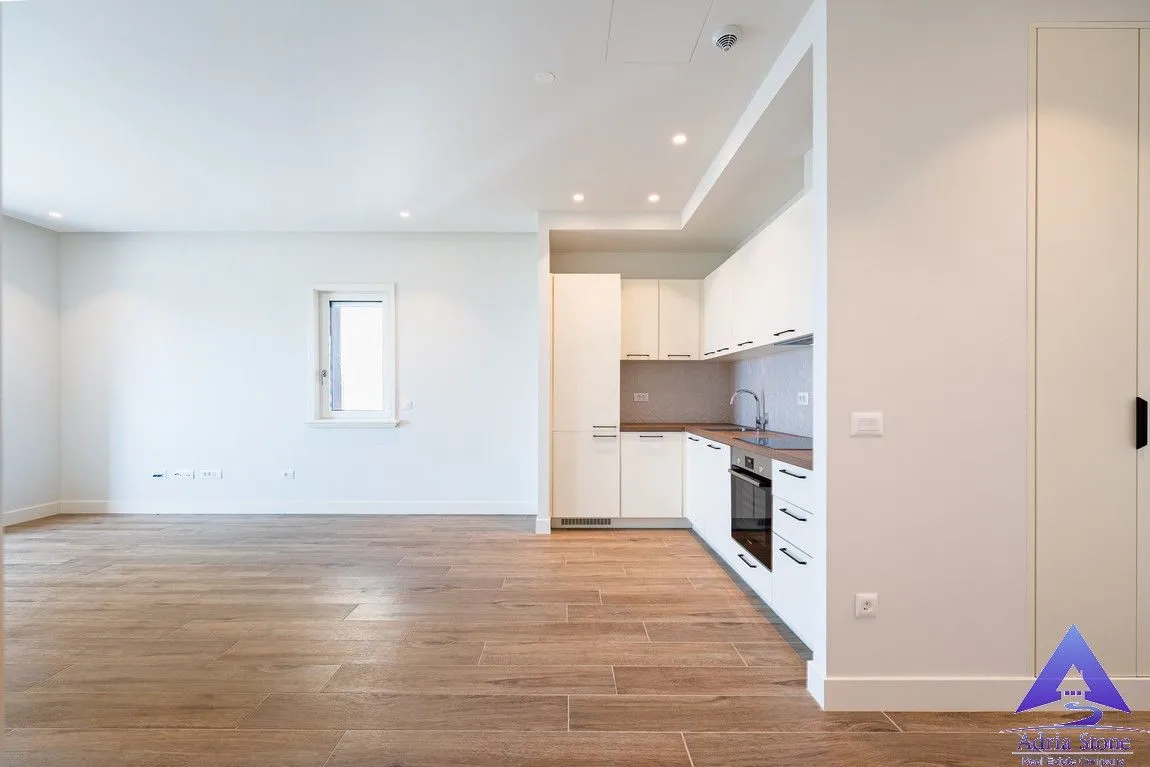 Prodaja, dvosoban stan, 94m², Luštica, Tivat