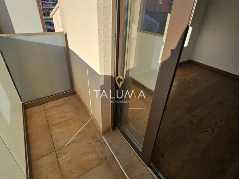 Izdavanje, dvosoban stan, 56m², City Kvart, Podgorica - image 9