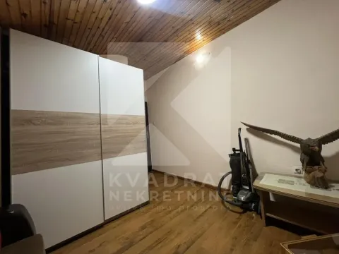 Izdavanje, trosoban stan, 100m², Masline, Podgorica - image 5