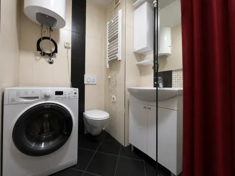 Izdavanje, dvosoban stan, 60m², Stari Aerodrom, Podgorica - image 9