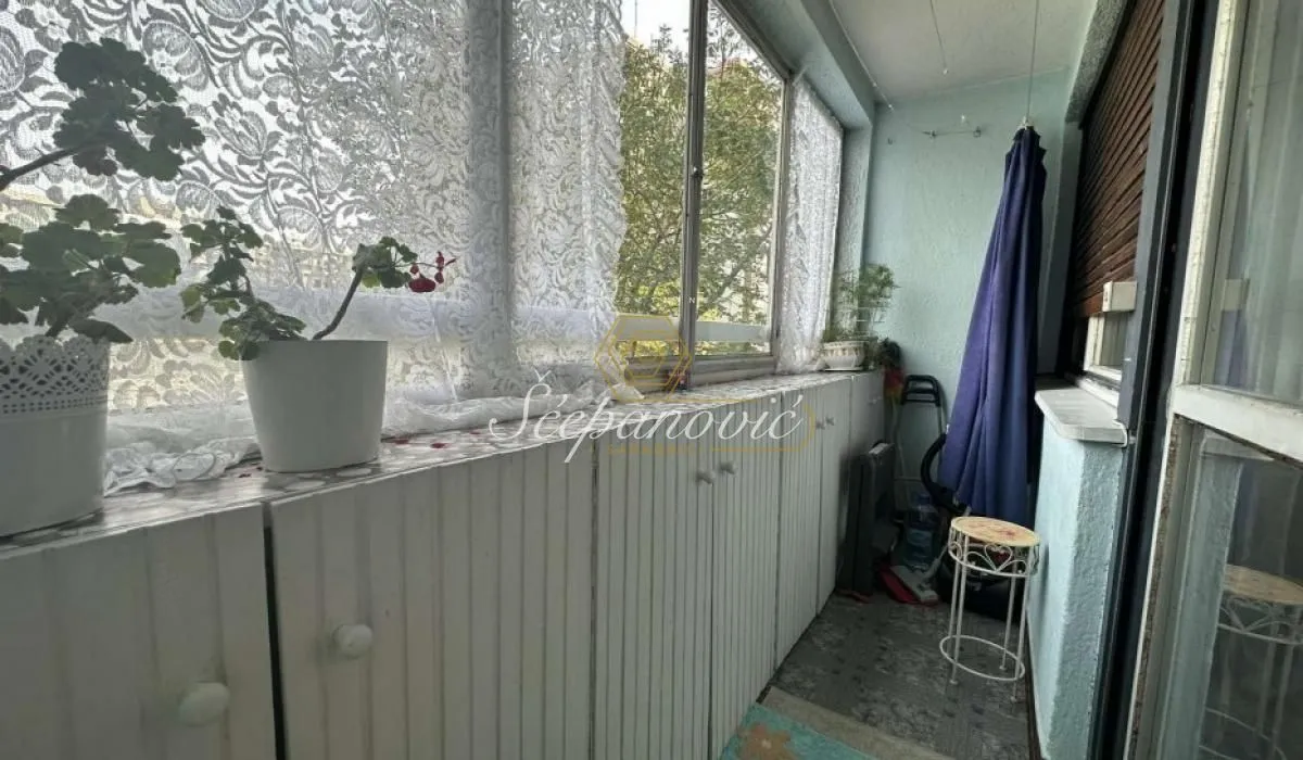 Prodaja, dvosoban stan, 63m², Bulevar Oslobodjenja, Novi Sad Sve Podlokacije
