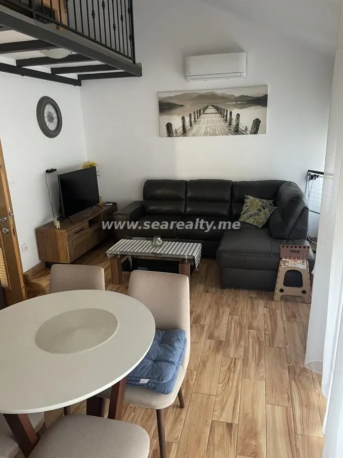 Izdavanje, jednosoban stan, 34m², Centar, Tivat