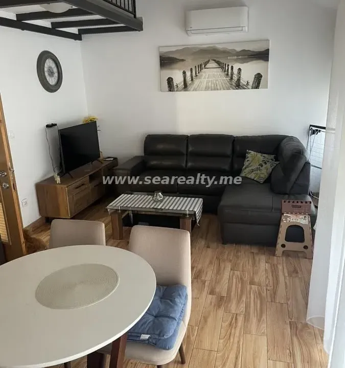 Izdavanje, jednosoban stan, 34m², Centar, Tivat