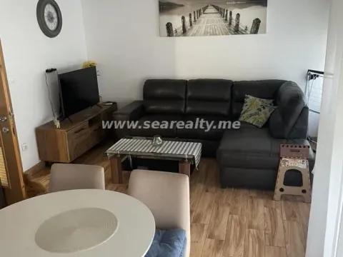 Izdavanje, jednosoban stan, 34m², Centar, Tivat