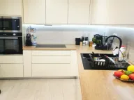 Prodaja, jednosoban stan, 84m², Dobrota, Kotor - image 3