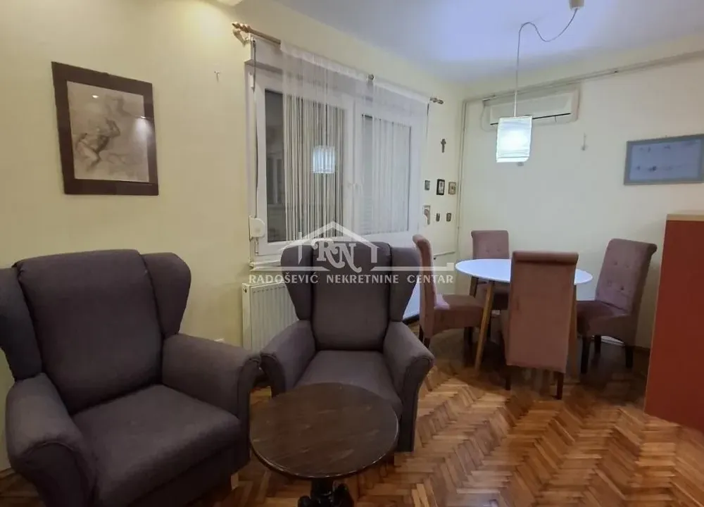 Izdavanje, jednosoban stan, 40m², Karaburma, Palilula Sve Podlokacije