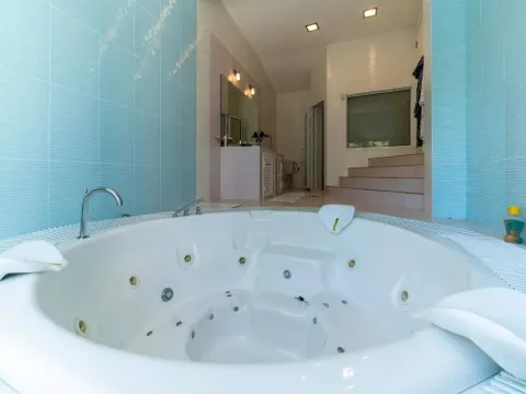 Prodaja, kuća, 278m², Stoliv, Kotor - image 4