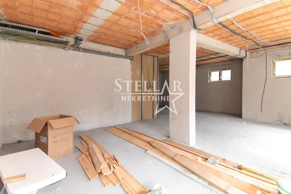 Rent, office space, 87m², Pobrežje, Podgorica
