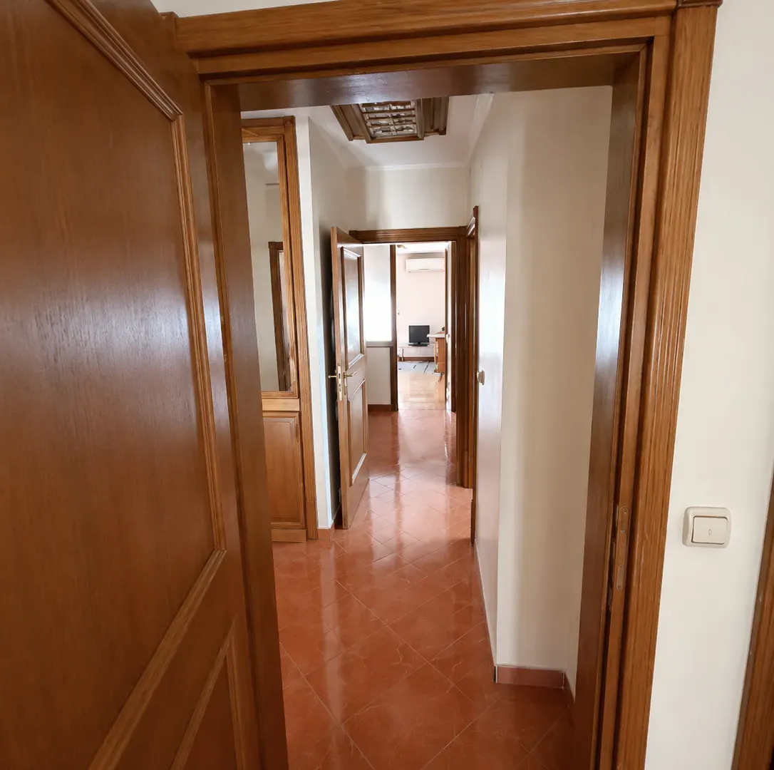 Rent, office space, 150m², Ljubović, Podgorica