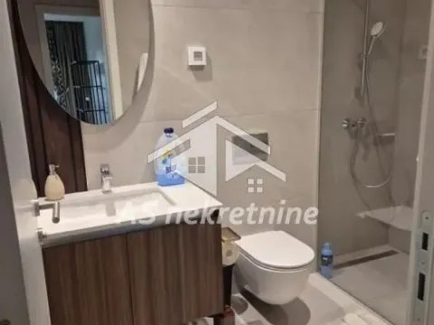 Izdavanje, trosoban stan, 76m², Savski Venac, Beograd - image 15