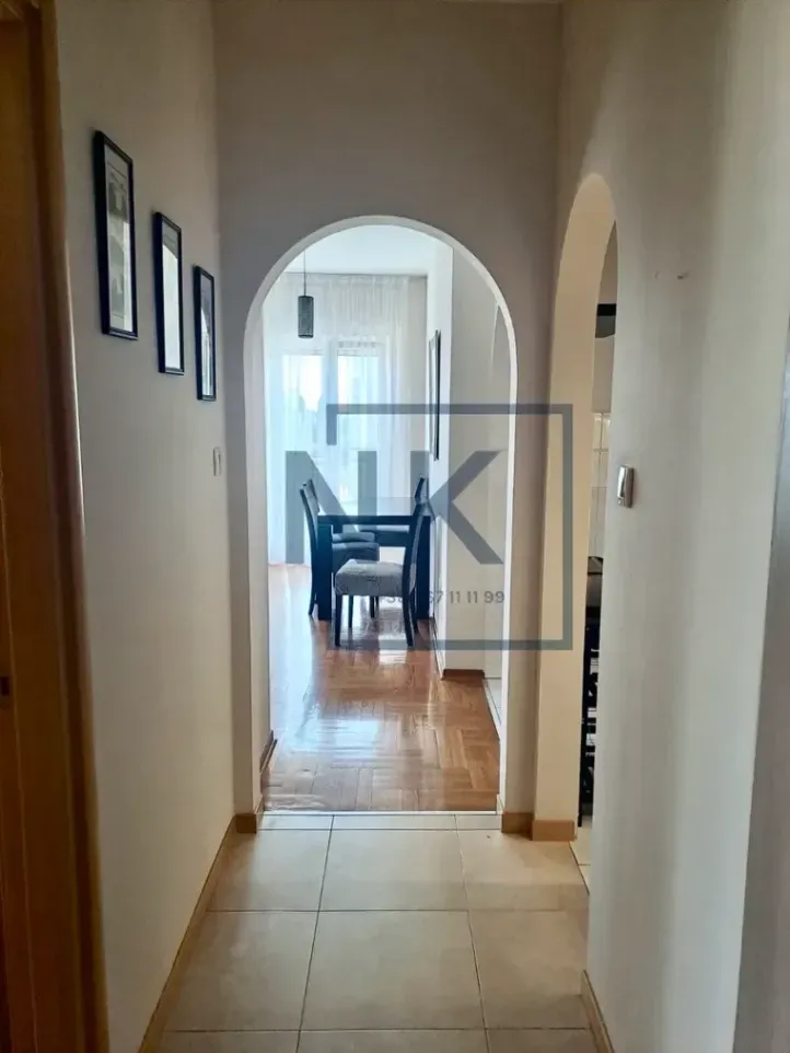 Izdavanje, dvosoban stan, 65m², Tuški Put, Podgorica