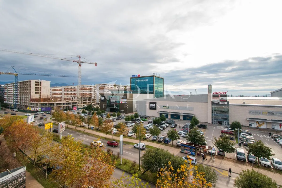 Izdavanje, dvosoban stan, 75m², City Kvart, Podgorica
