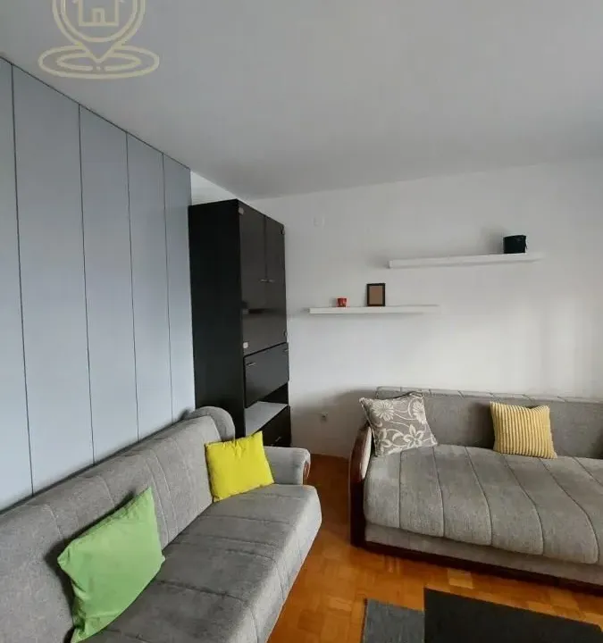 Rent, two bedroom apartment, 48m², Bulevar Oslobodjenja, Novi Sad Sve Podlokacije