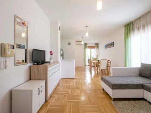 Sale, one bedroom apartment, 60m², Kamenari, Herceg Novi - image 4