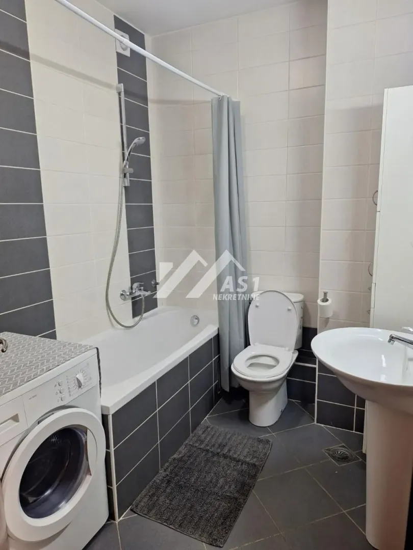 Izdavanje, dvosoban stan, 58m², Novi Sad Sve Podlokacije, Novi Sad