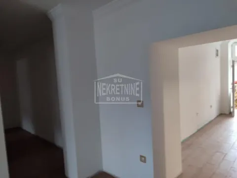 Prodaja, trosoban stan, 76m², Centar, Subotica - image 4