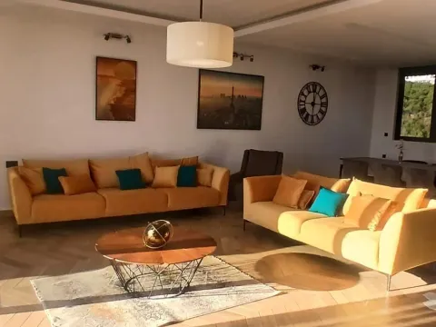 Prodaja, jednosoban stan, 170m², Budva, Crna Gora - image 9