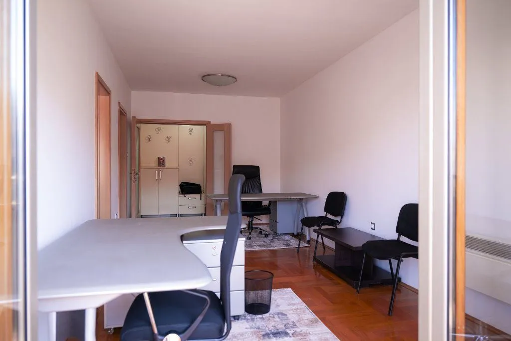Rent, office space, 52m², Preko Morače, Podgorica