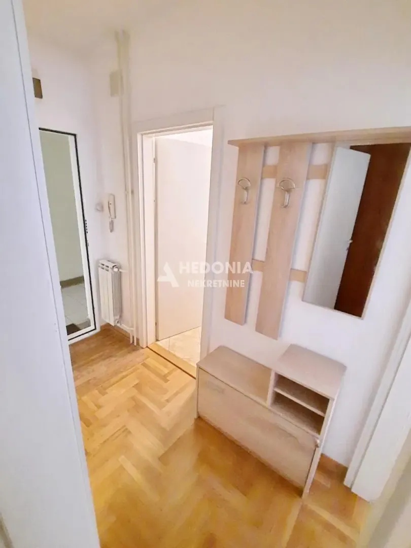 Rent, one bedroom apartment, 45m², Novi Beograd Blok 28, Novi Beograd Sve Podlokacije