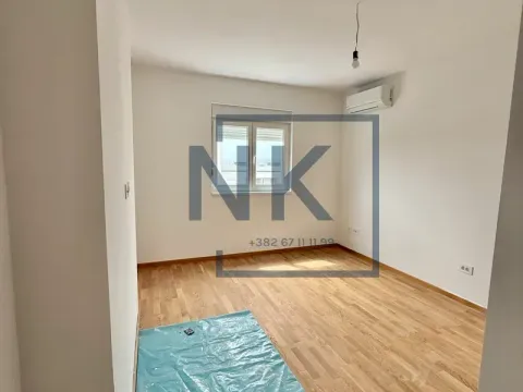 Prodaja, trosoban stan, 106m², Stari Aerodrom, Podgorica - image 5