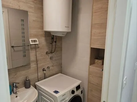 Izdavanje, dvosoban stan, 64m², Zagorič, Podgorica - image 8