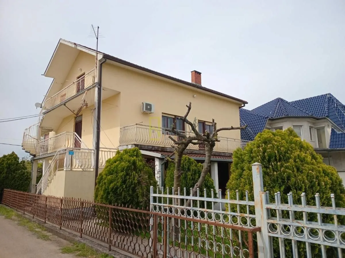 Sale, three bedroom apartment, 90m², Zagorič, Podgorica
