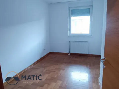 Sale, three bedroom apartment, 70m², Podbara, Novi Sad Sve Podlokacije