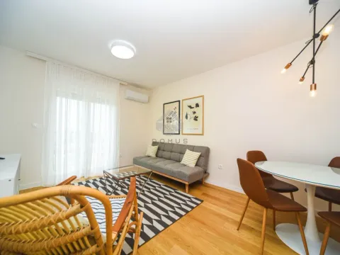 Izdavanje, jednosoban stan, 40m², Pobrežje, Podgorica - image 2