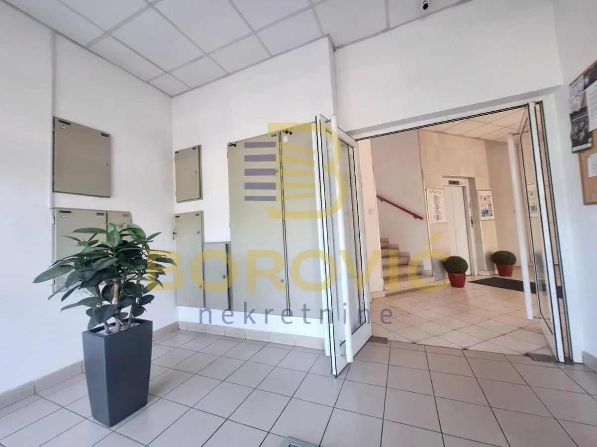 Rent, four bedroom apartment, 110m², Novi Beograd Blok 29, Novi Beograd Sve Podlokacije