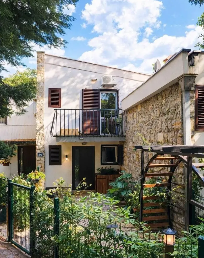Sale, house, 100m², Petrovac, Budva