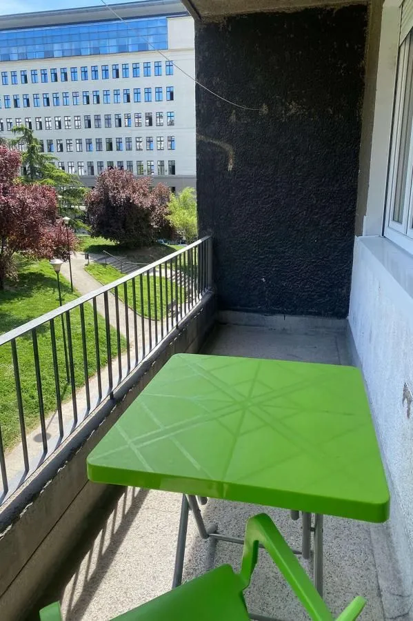 Rent, two bedroom apartment, 90m², Savski Venac, Beograd