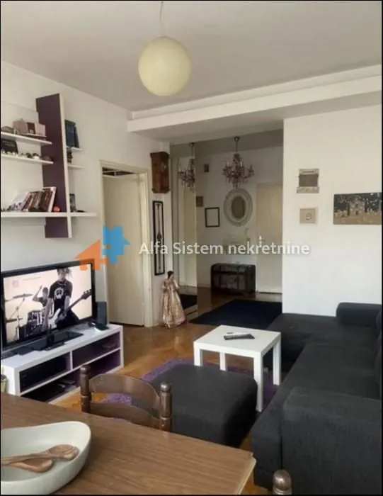 Rent, three bedroom apartment, 70m², Stari Grad, Beograd